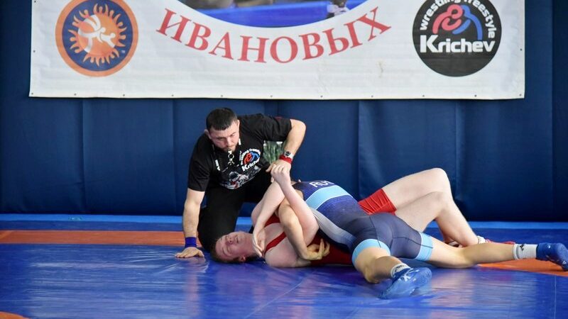 Турнир по вольной борьбе памяти Алексея и Михаила Ивановых в 8-й раз прошел в Кричеве.