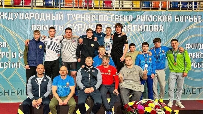 Международный турнир по греко-римской борьбе памяти Сураката Асиятилова прошёл в Каспийске.
