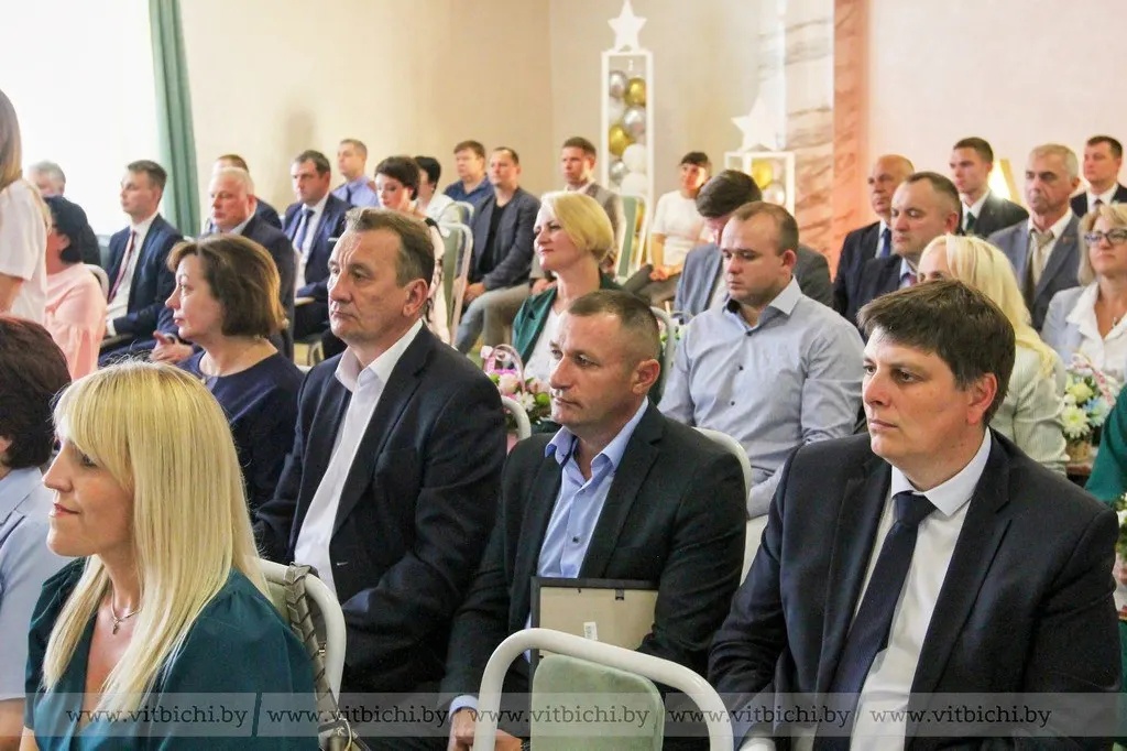 В Первомайском районе Витебска чествовали лауреатов, занесенных на Доску почёта по итогам 2022 года.