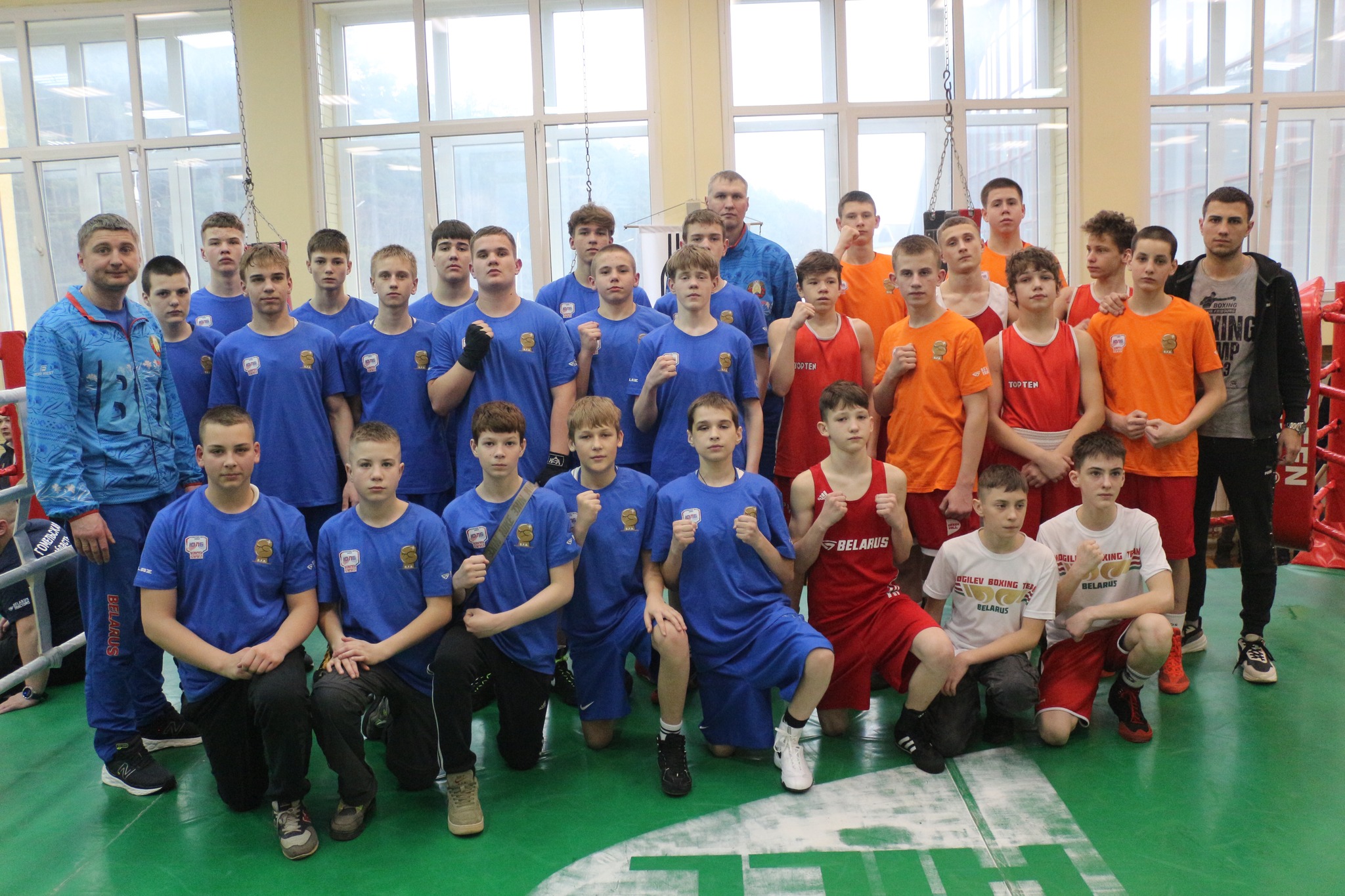 В Минске состоялись бои “Юношеской Лиги бокса”.